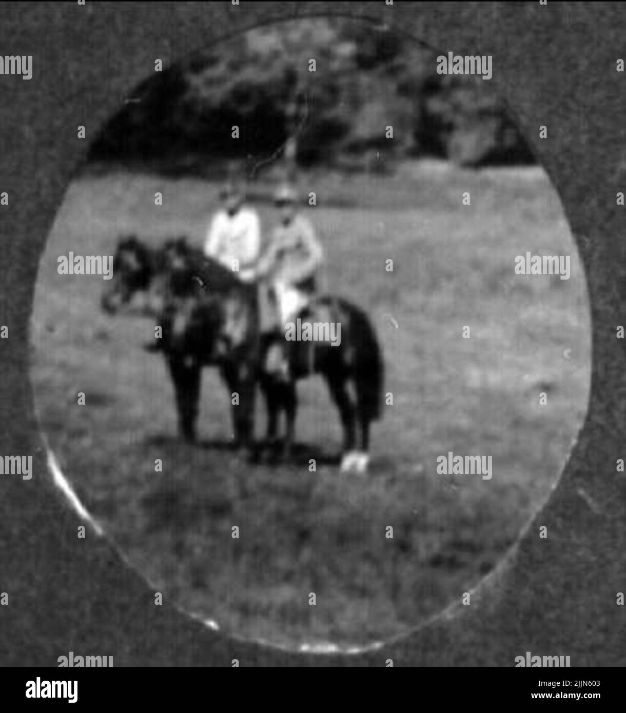 L'officier de cavalerie suivant a obtenu un diplôme d'officier à Karlberg en 1923, puis a fréquenté l'école de pilotage à Strömsholm 1924-25. Carl-Axel Stackelberg K 1, Sven Littorin K 3, Nils Frost K 4, Sven Axel Torén K 5, Carl Otto Smith K 6, Erik Wikland K 6. Banque D'Images