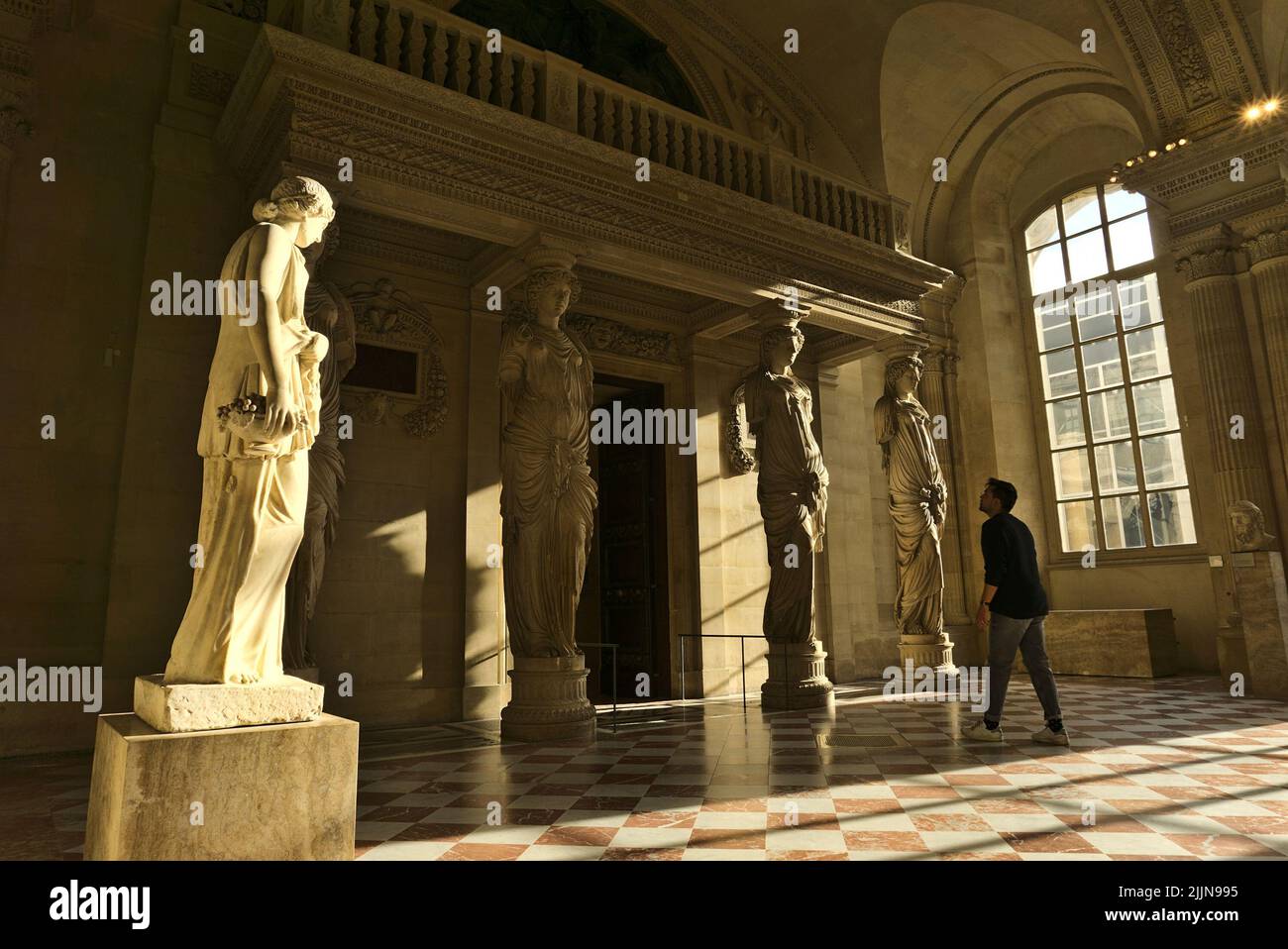 La salle d'art grec classique et hellénistique au Musée du Louvre à Paris, France Banque D'Images