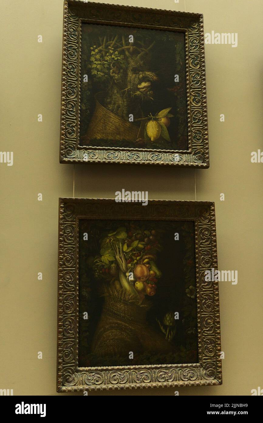Un cliché vertical de l'œuvre four Seasons de Giuseppe Arcimboldo, Louvre, Paris Banque D'Images