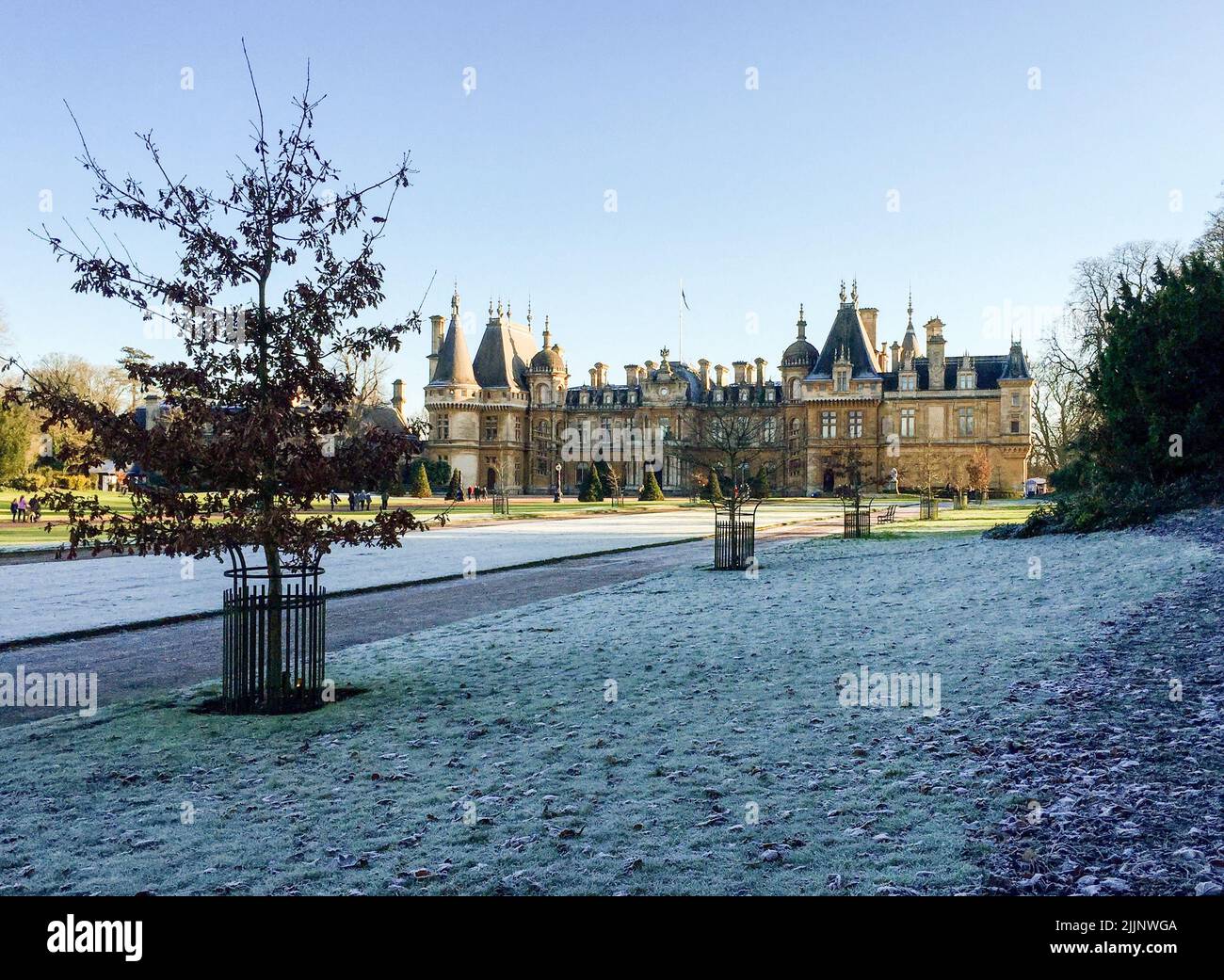 Waddesdon Manor dans le Buckinghamshire, le matin d'une matinée glacial. Banque D'Images