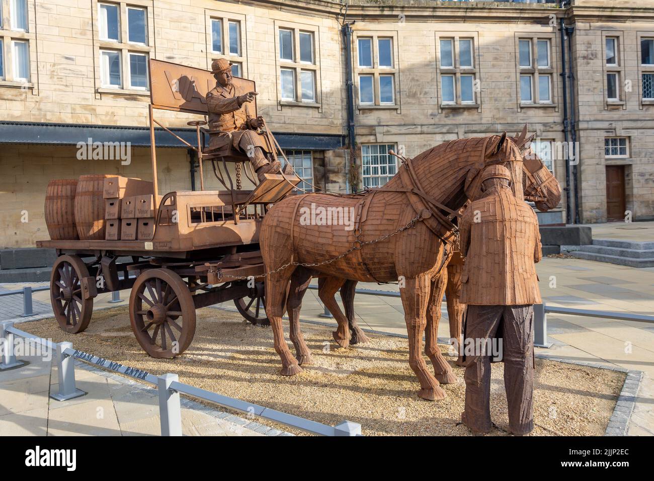 Sculpture de la brasserie 'GAN Canny' Vaux, Keel Square, ville de Sunderland, Tyne and Wear, Angleterre, Royaume-Uni Banque D'Images