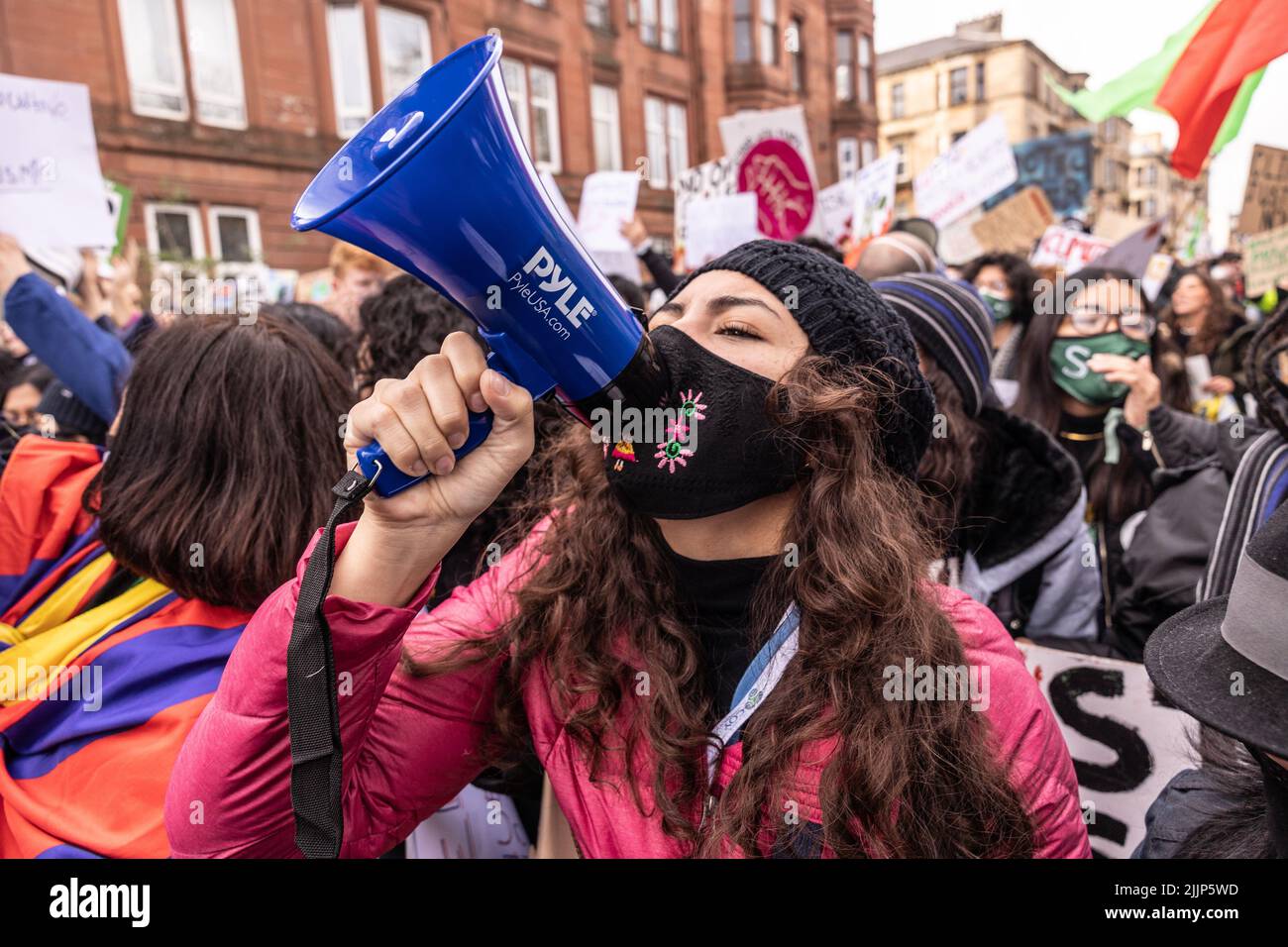 Les personnes protestant contre le changement climatique à Glasgow, au Royaume-Uni Banque D'Images