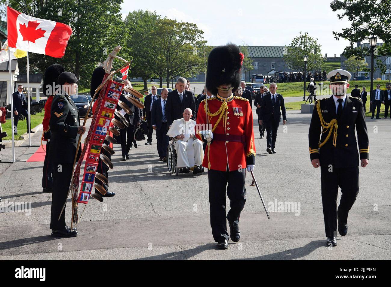 Vatican, Vatican. 27th juillet 2022. Canada, Québec, 2022/07/27 le pape François arrive à la Citadelle de Québec à Québec, Québec, Canada Photographie par Vatican Mediia/Catholic Press photo . LIMITÉ À UNE UTILISATION ÉDITORIALE - PAS DE MARKETING - PAS DE CAMPAGNES PUBLICITAIRES. Crédit : Agence photo indépendante/Alamy Live News Banque D'Images