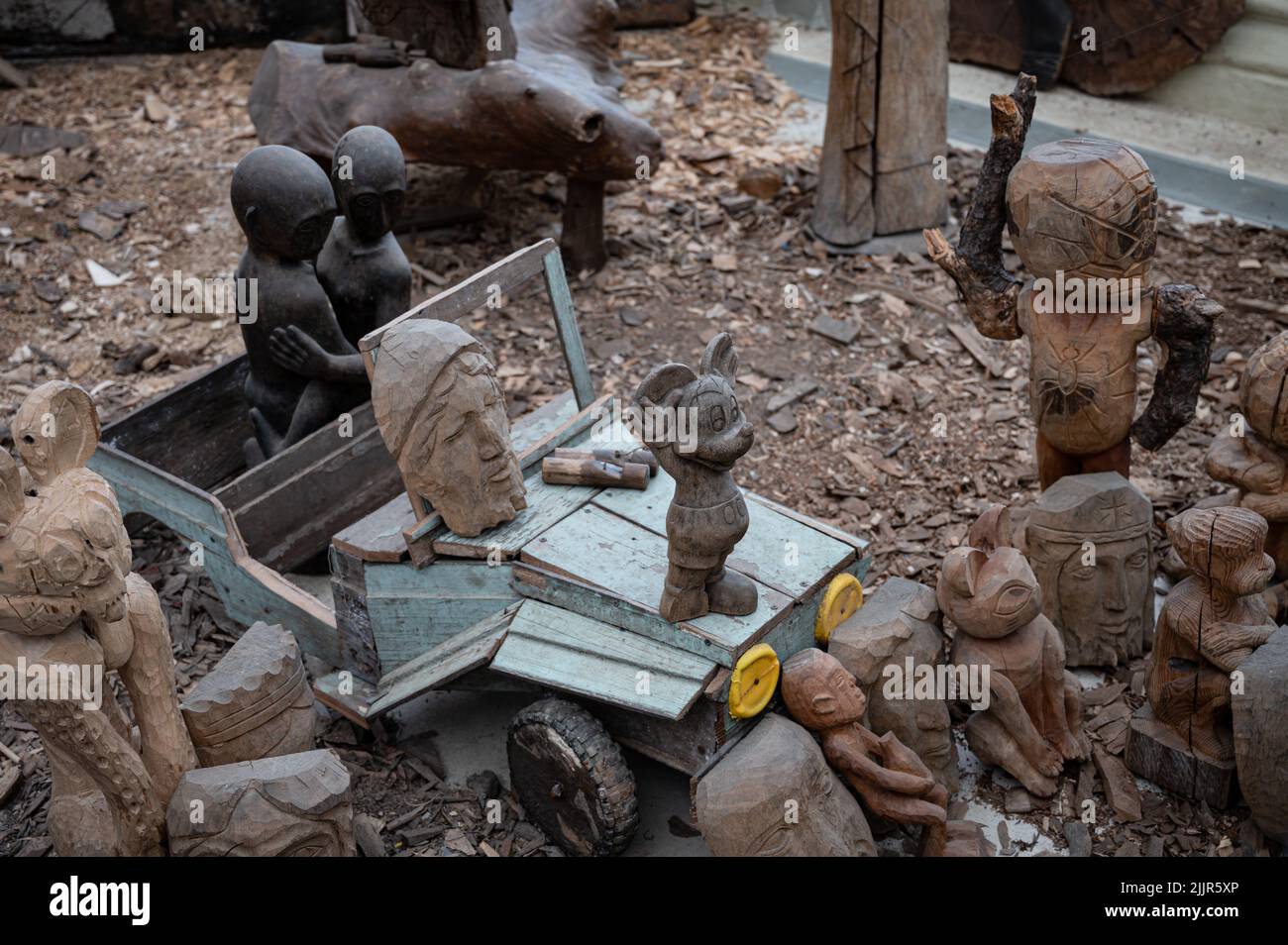 Un ensemble de figurines en bois sculptées à la main dans un musée de Madrid, en Espagne Banque D'Images