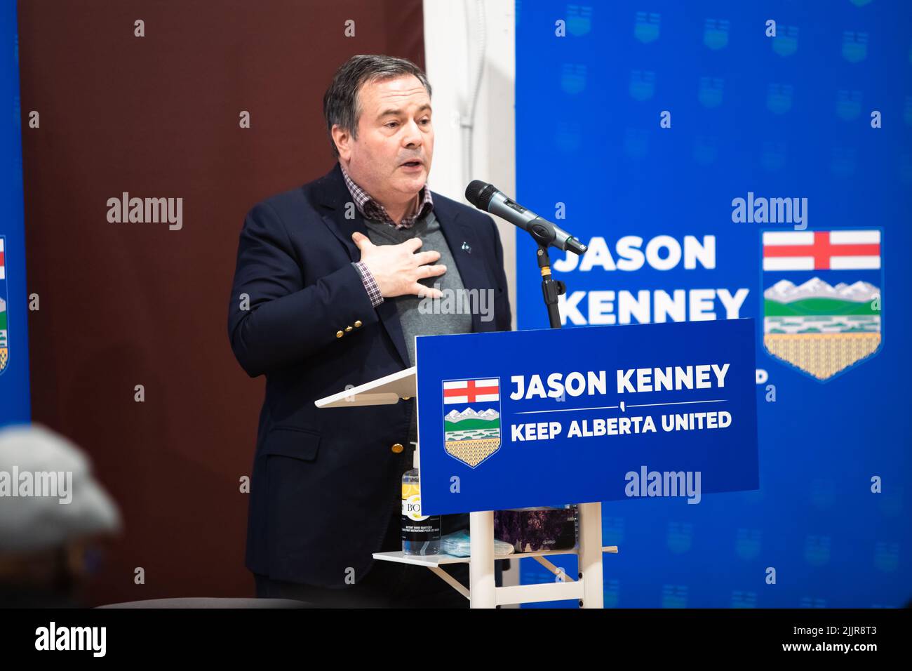 Jason Kenney prononce un discours lors d'un événement local à Calgary. Banque D'Images