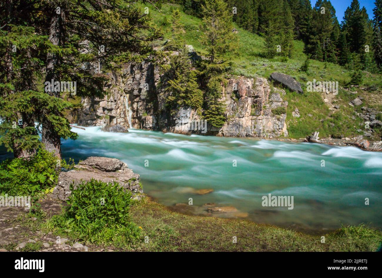 Une longue exposition du ruisseau Granite au printemps dans le Wyoming, aux États-Unis Banque D'Images