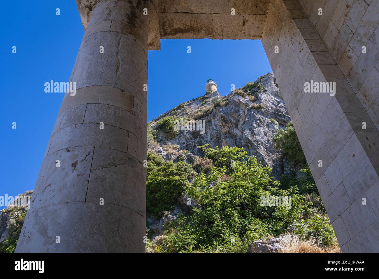 Église de Saint George iand phare n ancienne forteresse vénitienne dans la ville de Corfou sur une île grecque de Corfou Banque D'Images