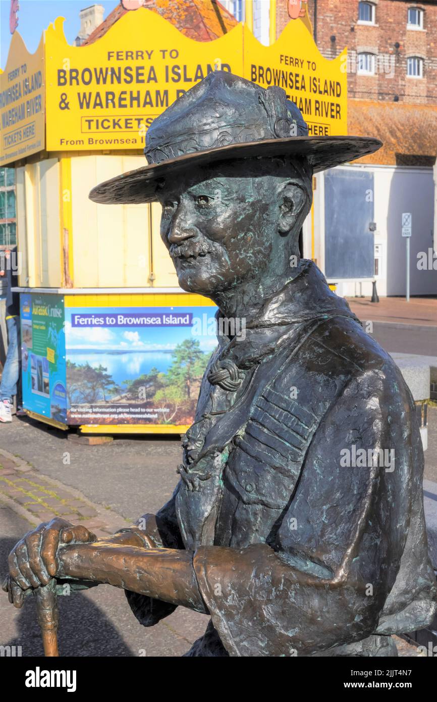 Angleterre, Dorset, Poole, Poole Harbour, Statue de Robert Baden-Powell Banque D'Images