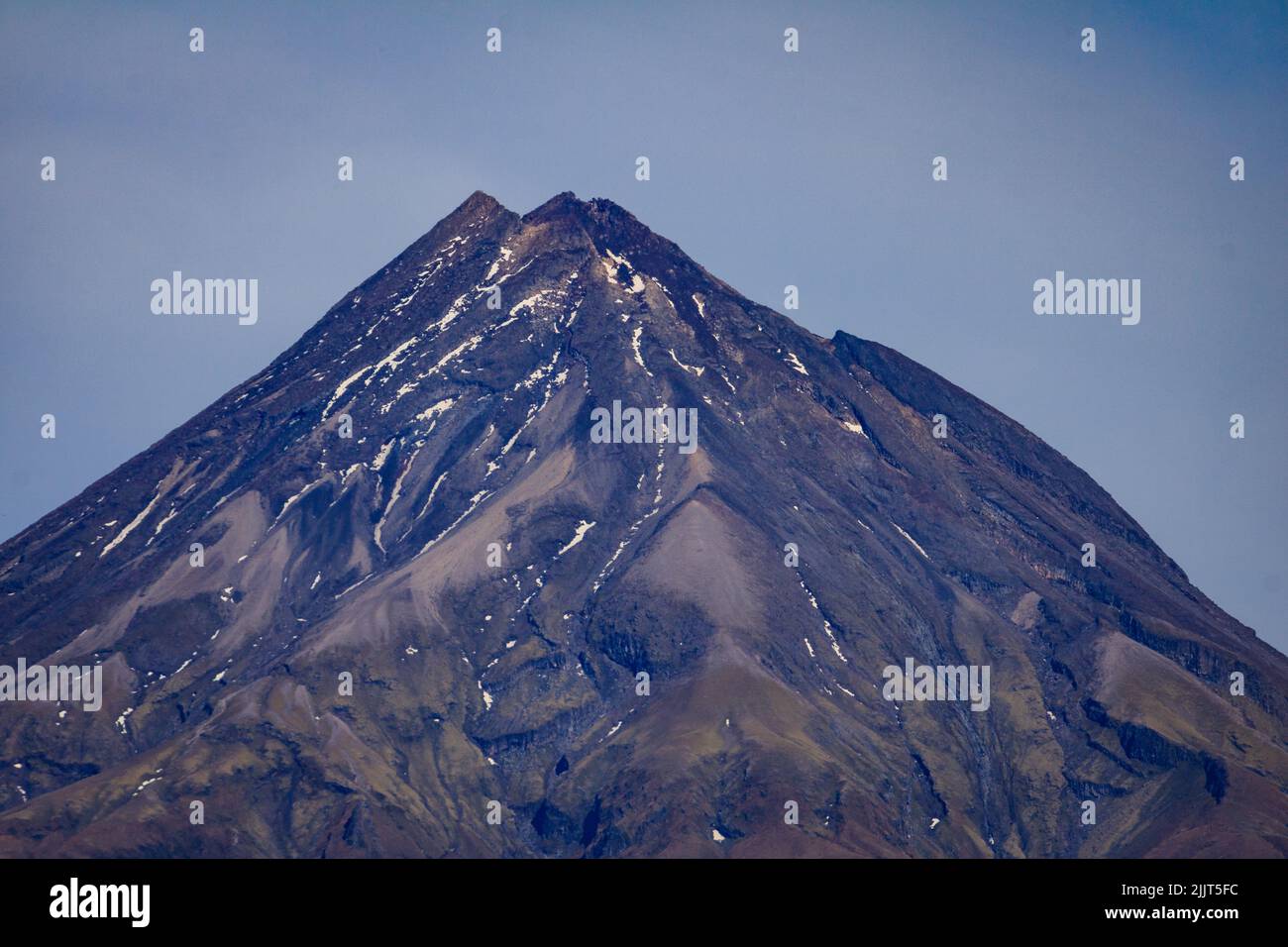 Une vue magnifique sur le mont Taranaki dans le parc national d'Egmont, Nouvelle-Zélande Banque D'Images