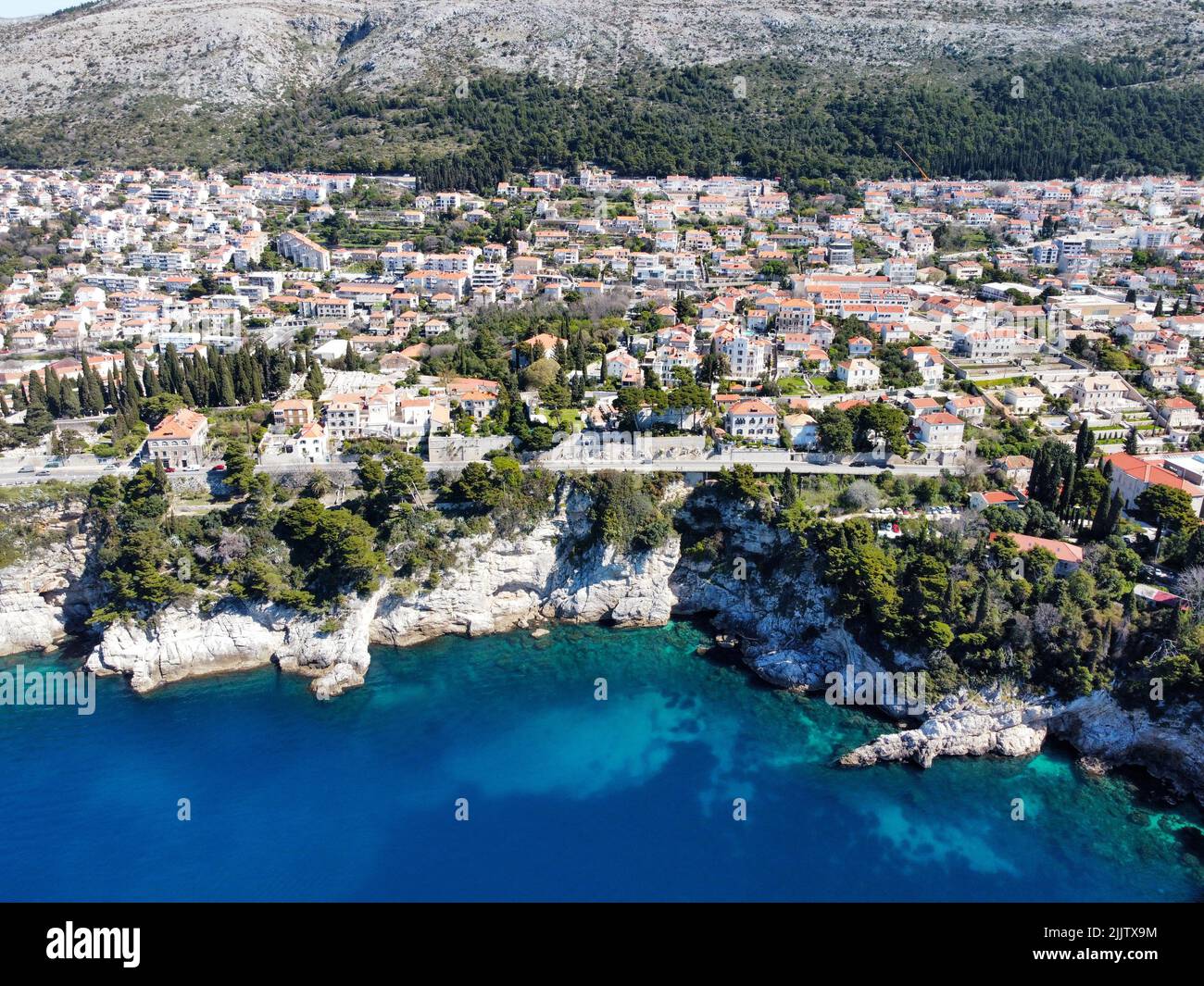 Une belle vue panoramique sur la mer et les maisons blanches de Dubrovnik, Croatie Banque D'Images