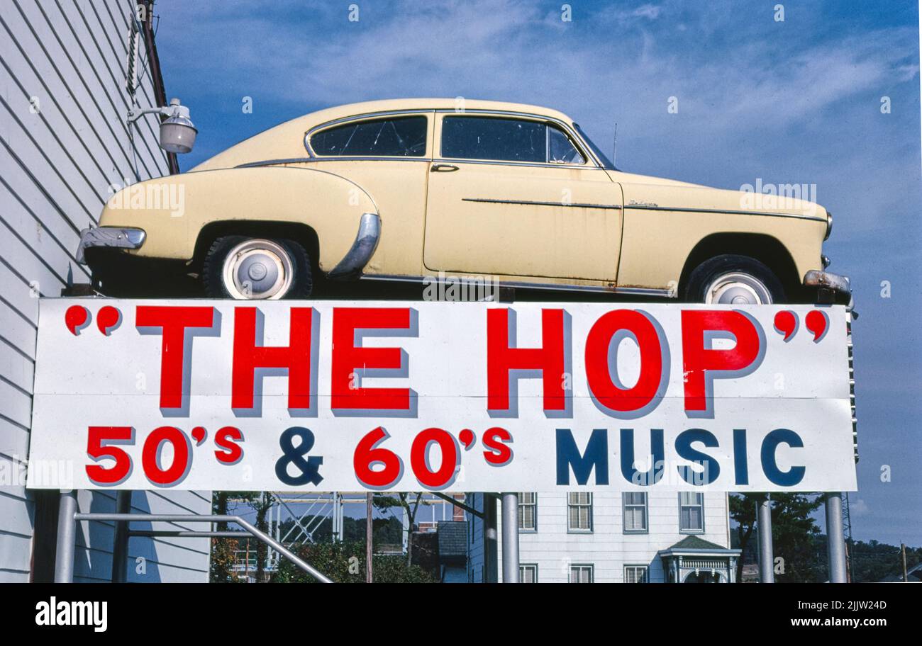 John Margolies - The Hop Night Club Sign, York, Pennsylvanie - 1989 Banque D'Images
