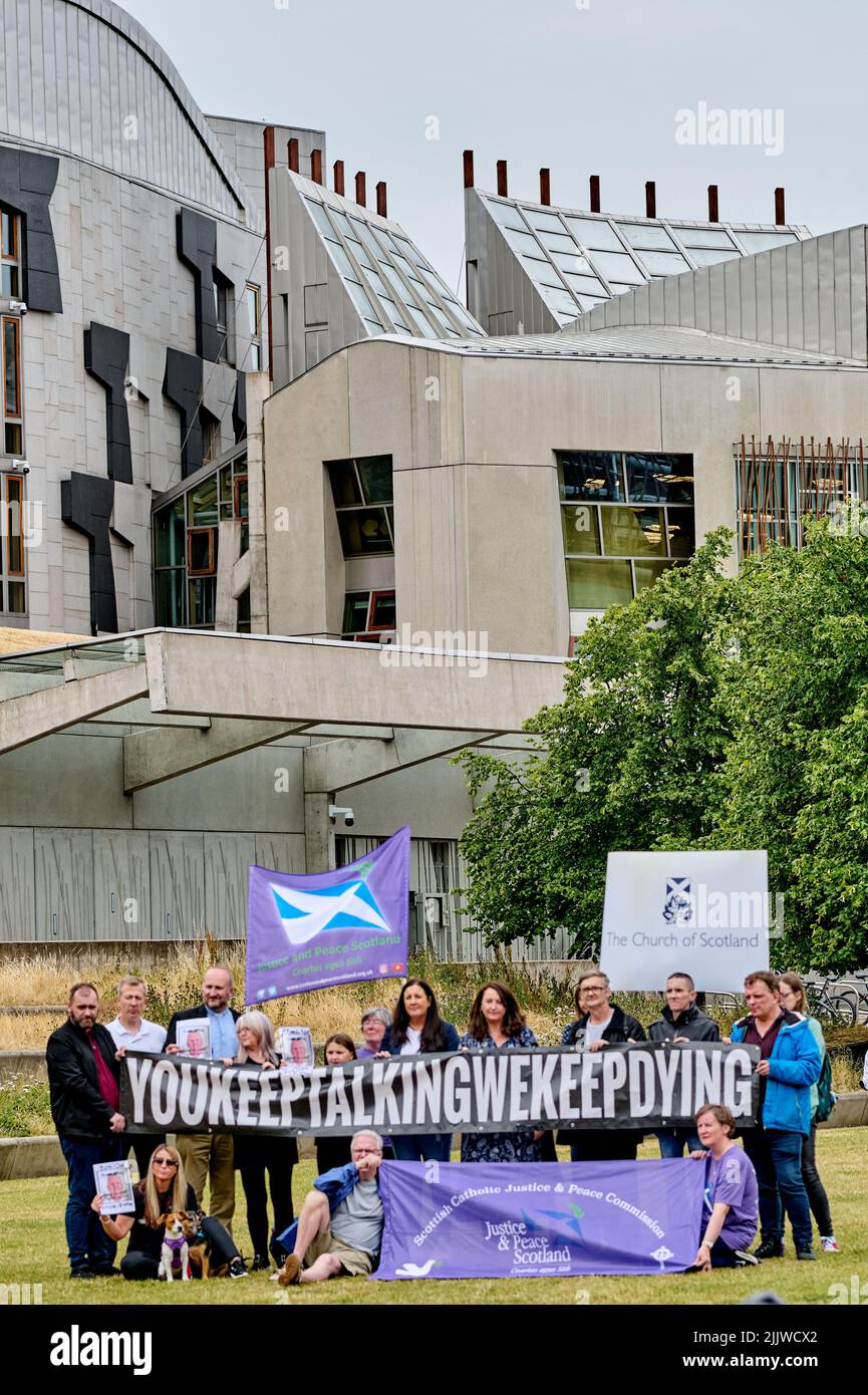 Edinburgh Ecosse, Royaume-Uni 28Jul 2022. Des militants en dehors du Parlement écossais, comme le nombre de décès liés à la drogue en Écosse, sont publiés. Credit sst/alay Live News Banque D'Images