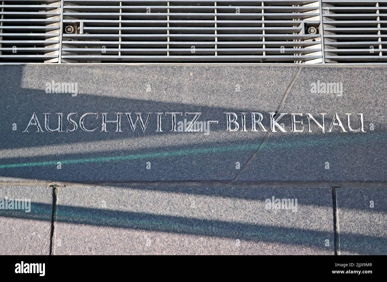 auschwitz - camp de concentration de birkenau, message sur la fermeture du mur de pierre, holocauste, diversité des lieux de stress européens Banque D'Images