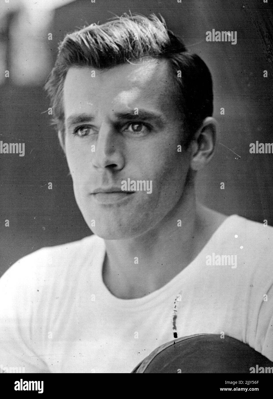 Le titre American Lawn tennis Singles a été remporté cette année par :- (a) F. Parker (en photo) (b) R. Gonzales (c) Ted Shroeder. Un joueur de tennis de la coupe Davis est également membre de l'équipe de hockey sur glace de son pays. Je suis :- (a) Tony Mottram (b) J. Drobny (c) Frank Parker (en photo). 24 mai 1948. Banque D'Images