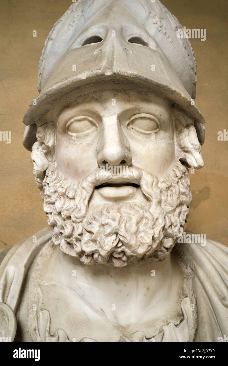 Buste de Pyrrhus dans la cour du Palais Pitti Florence Italie Banque D'Images