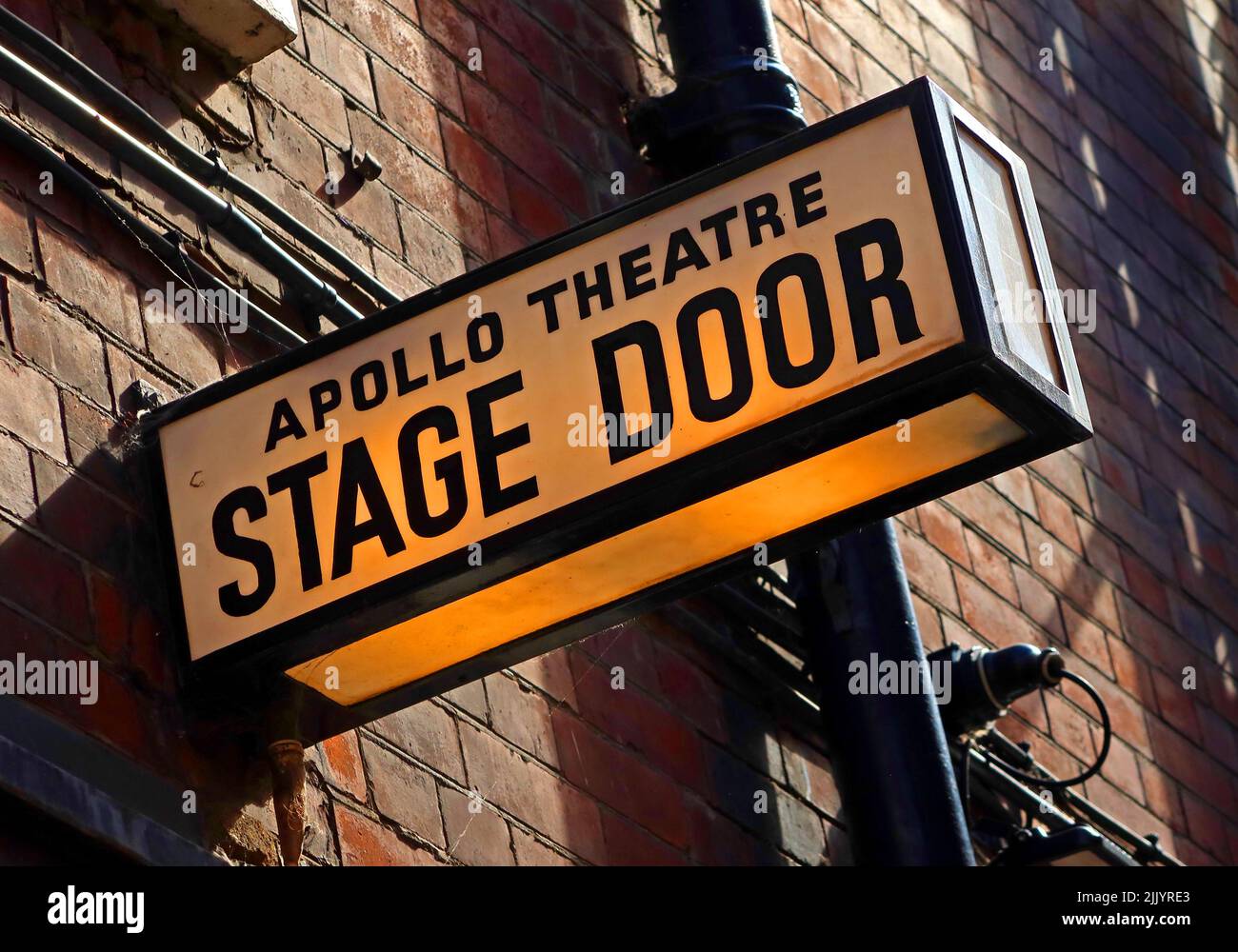 The Apollo Theatre Stage Door , Shaftesbury Ave, Londres, Angleterre, Royaume-Uni, W1D 7EZ Banque D'Images