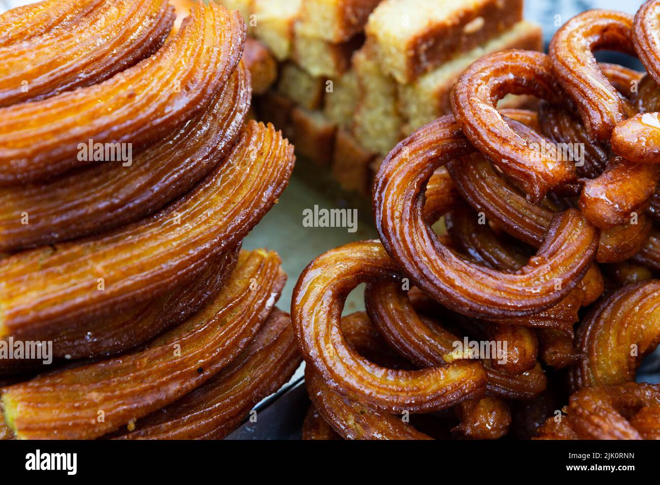 Dessert turc traditionnel appelé « halka tatlısı » Banque D'Images