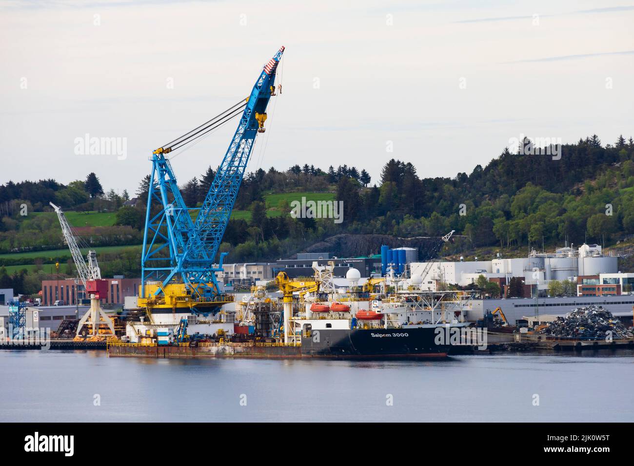 Saipem 3000 navire-grue lourd amarré à Mekjarvic, Randaberg, Stavanger, Norvège Banque D'Images