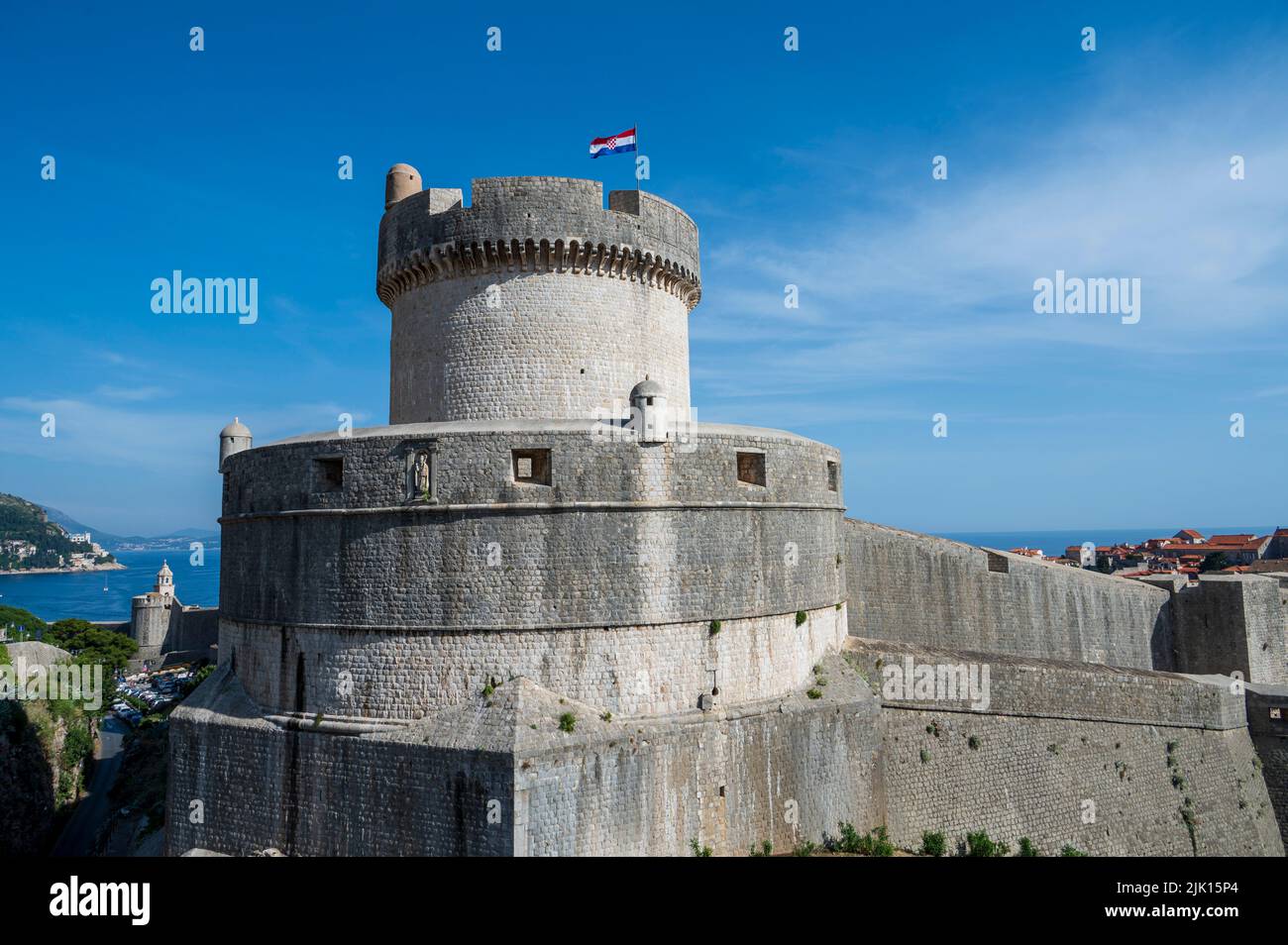 Forteresse de Saint-Jean qui garde la vieille ville, site classé au patrimoine mondial de l'UNESCO, Dubrovnik, Croatie, Europe Banque D'Images
