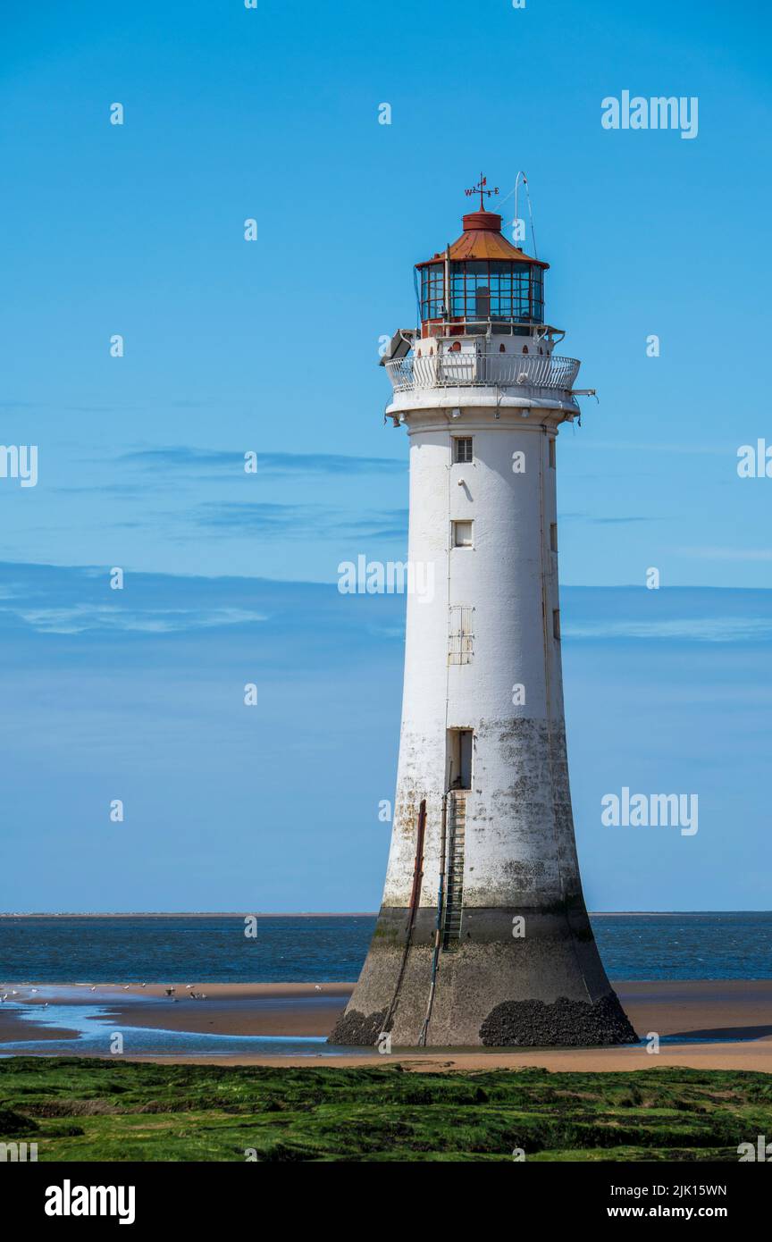 Perch Rock Lighthouse situé à l'entrée de la rivière Mersey, New Brighton, Wirral, Cheshire, Angleterre, Royaume-Uni, Europe Banque D'Images