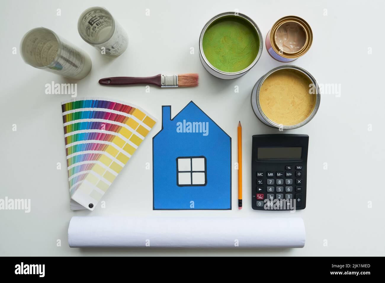 Palette de couleurs et différentes peintures pour la maison Banque D'Images