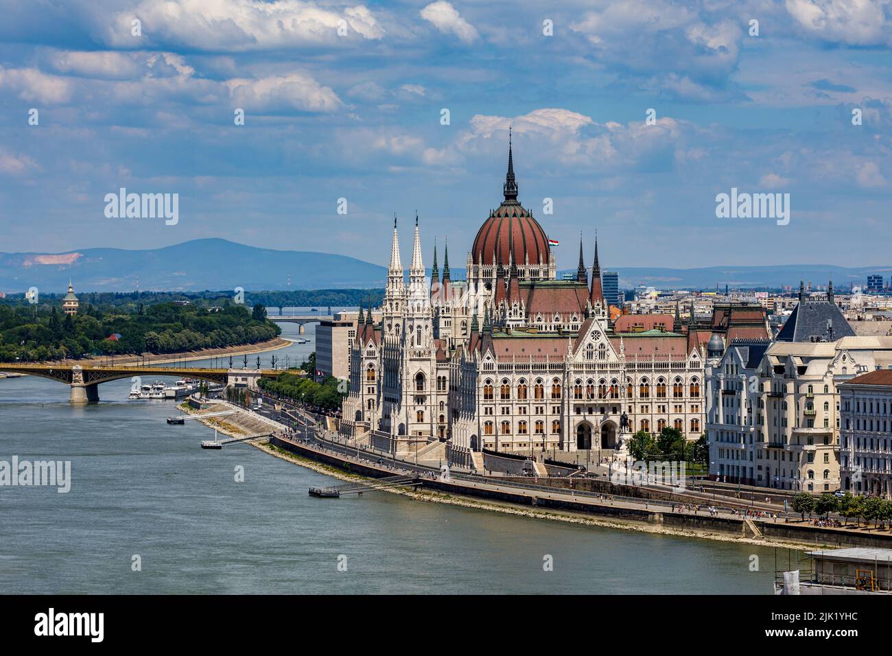 La ville de Budapest avec le bâtiment du Parlement Banque D'Images
