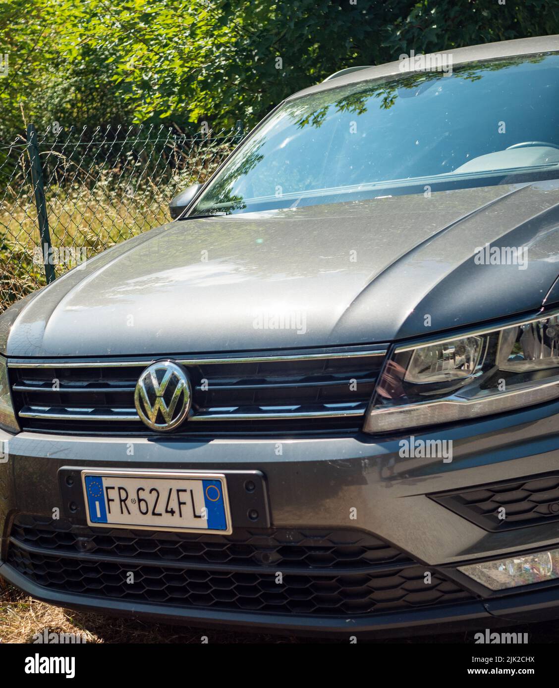 Italie, Ambruzzo - 28 août 2021 - Volkswagen VW triche sur la pollution et les tests d'émissions de son moteur diesel aux Etats-Unis Banque D'Images