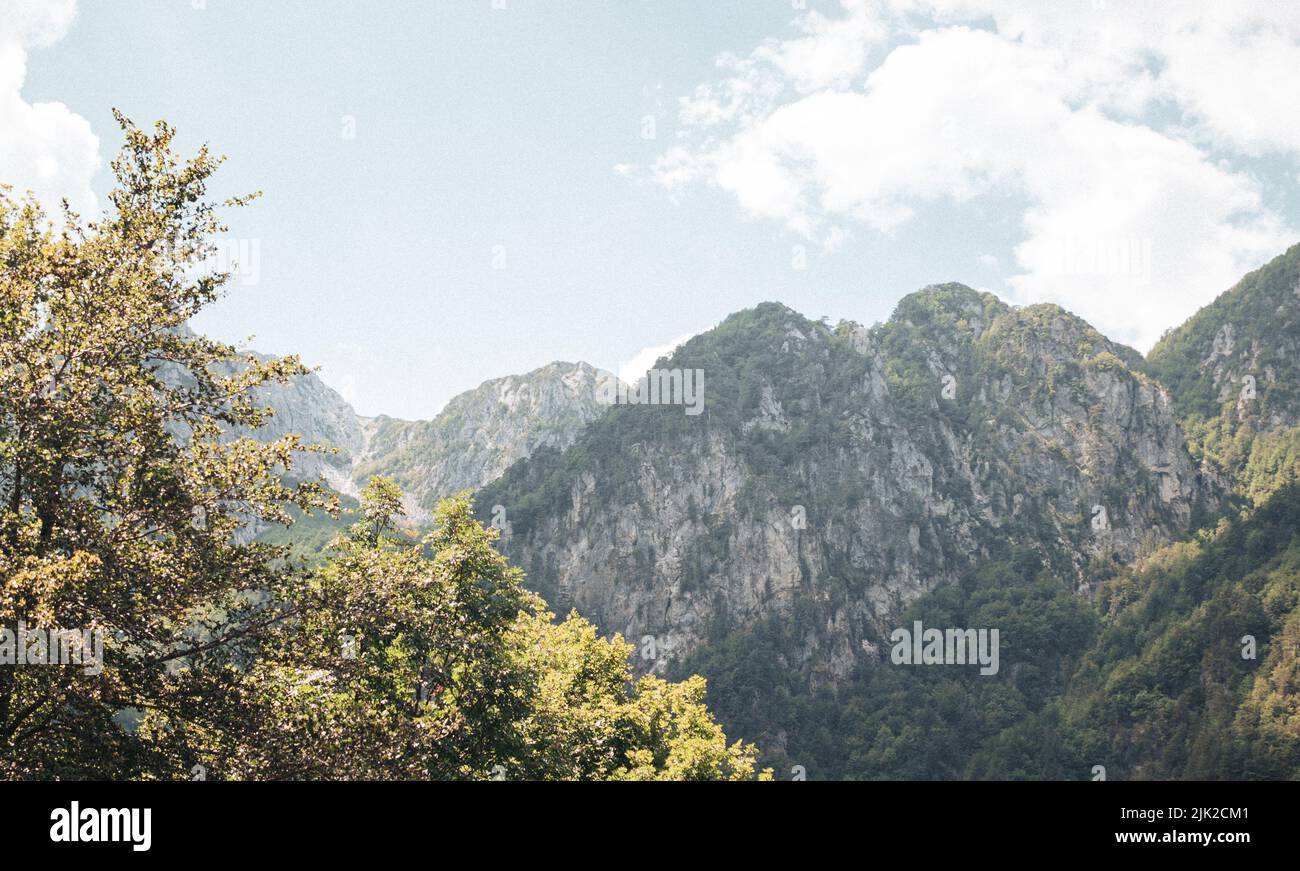 Une vue magnifique sur les paysages de montagne alpines idylliques Banque D'Images