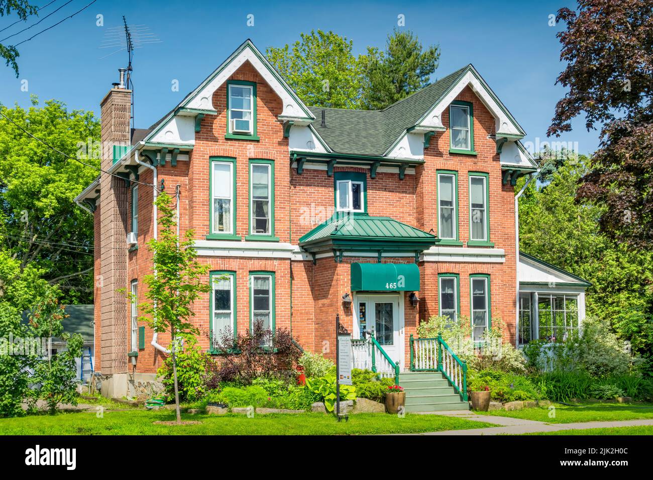 Maison de chambres d'hôtes à Gananoque, Ontario, Canada par une journée ensoleillée. Banque D'Images