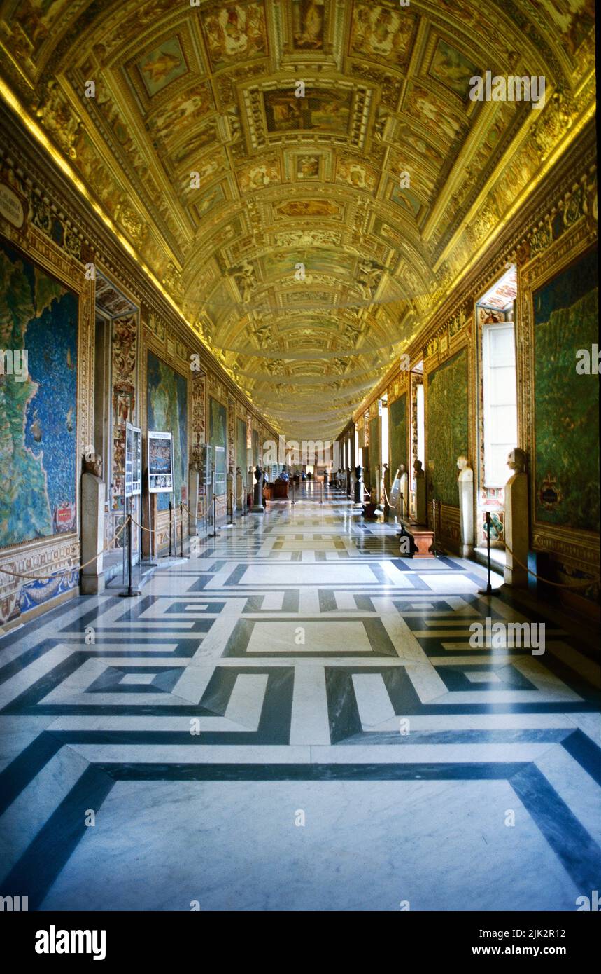 La Galerie de cartes dans le Musée du Vatican. Banque D'Images