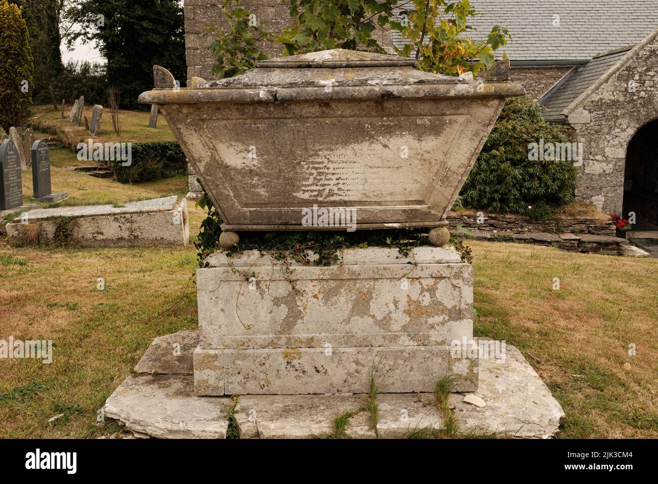 Extérieur de l'église St Mawgan-in-Mentheage, le Lizard, Cornouailles Banque D'Images