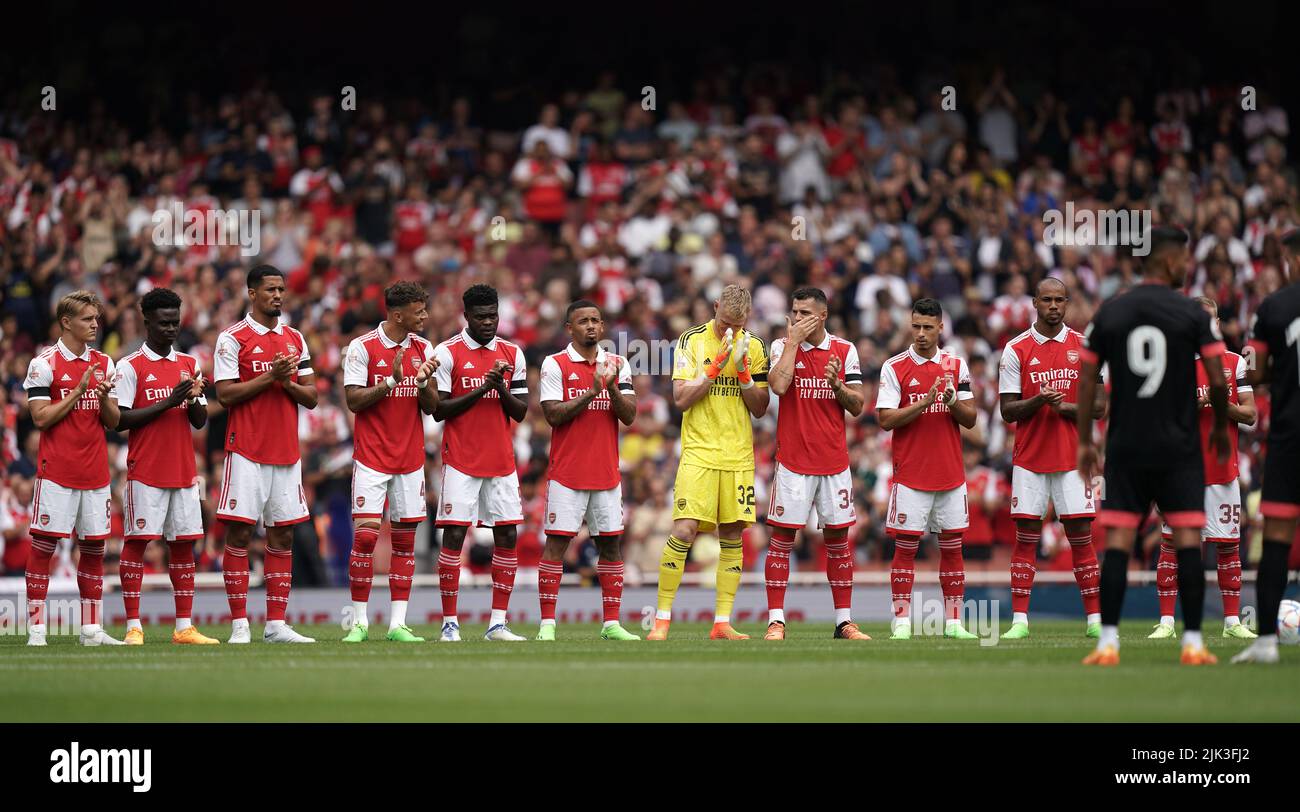 Les joueurs d'Arsenal applaudissent avant la finale de la coupe Emirates au stade Emirates de Londres. Date de la photo: Samedi 30 juillet 2022. Banque D'Images