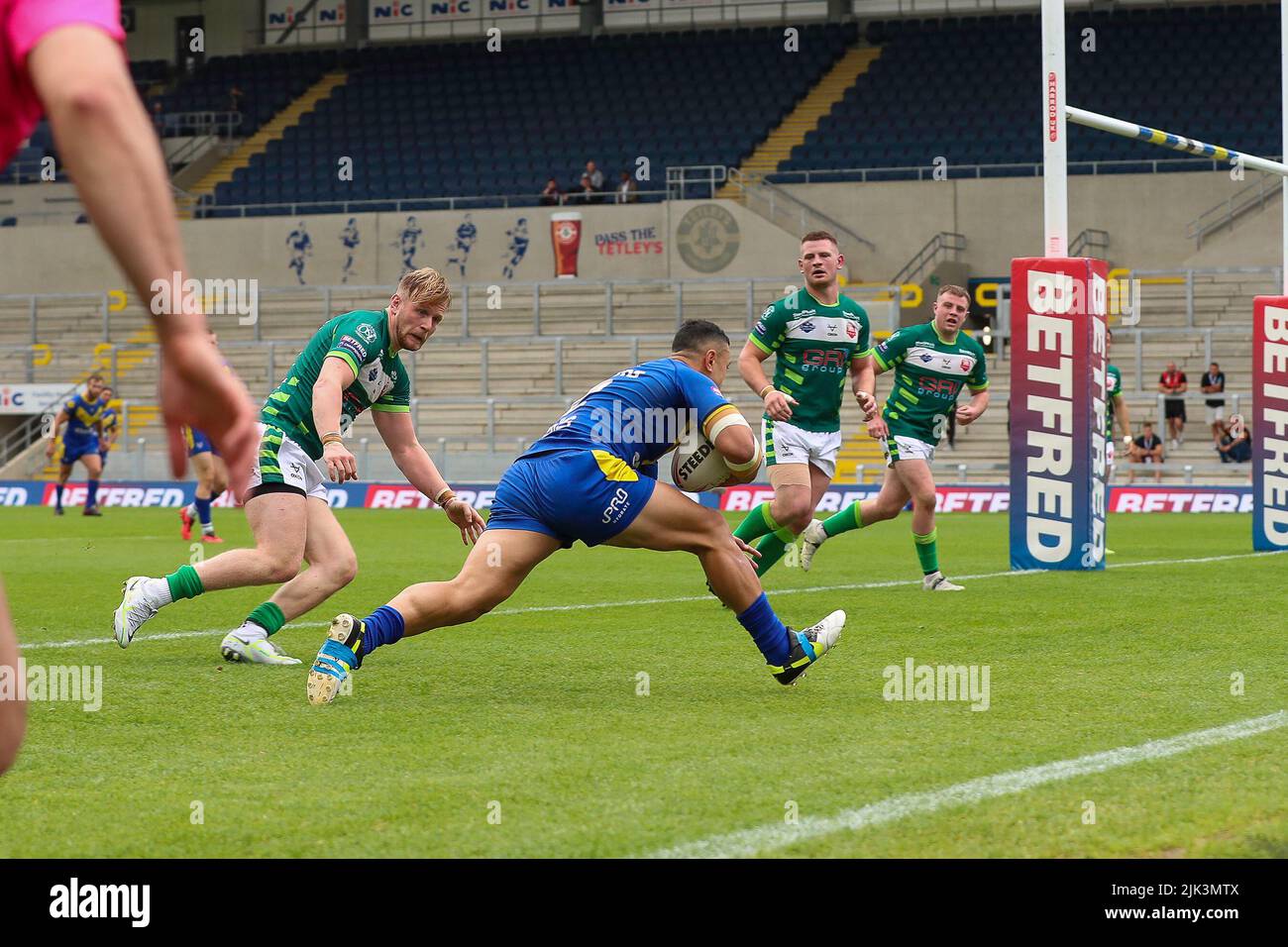 Leeds, Royaume-Uni. 30th juillet 2022. Essayez Londres lors du match de championnat Summer Bash Betfred entre London Broncos et Sheffield Eagles au stade Headingley, Leeds, Royaume-Uni, le 30 juillet 2022. Photo de Simon Hall. Utilisation éditoriale uniquement, licence requise pour une utilisation commerciale. Aucune utilisation dans les Paris, les jeux ou les publications d'un seul club/ligue/joueur. Crédit : UK Sports pics Ltd/Alay Live News Banque D'Images