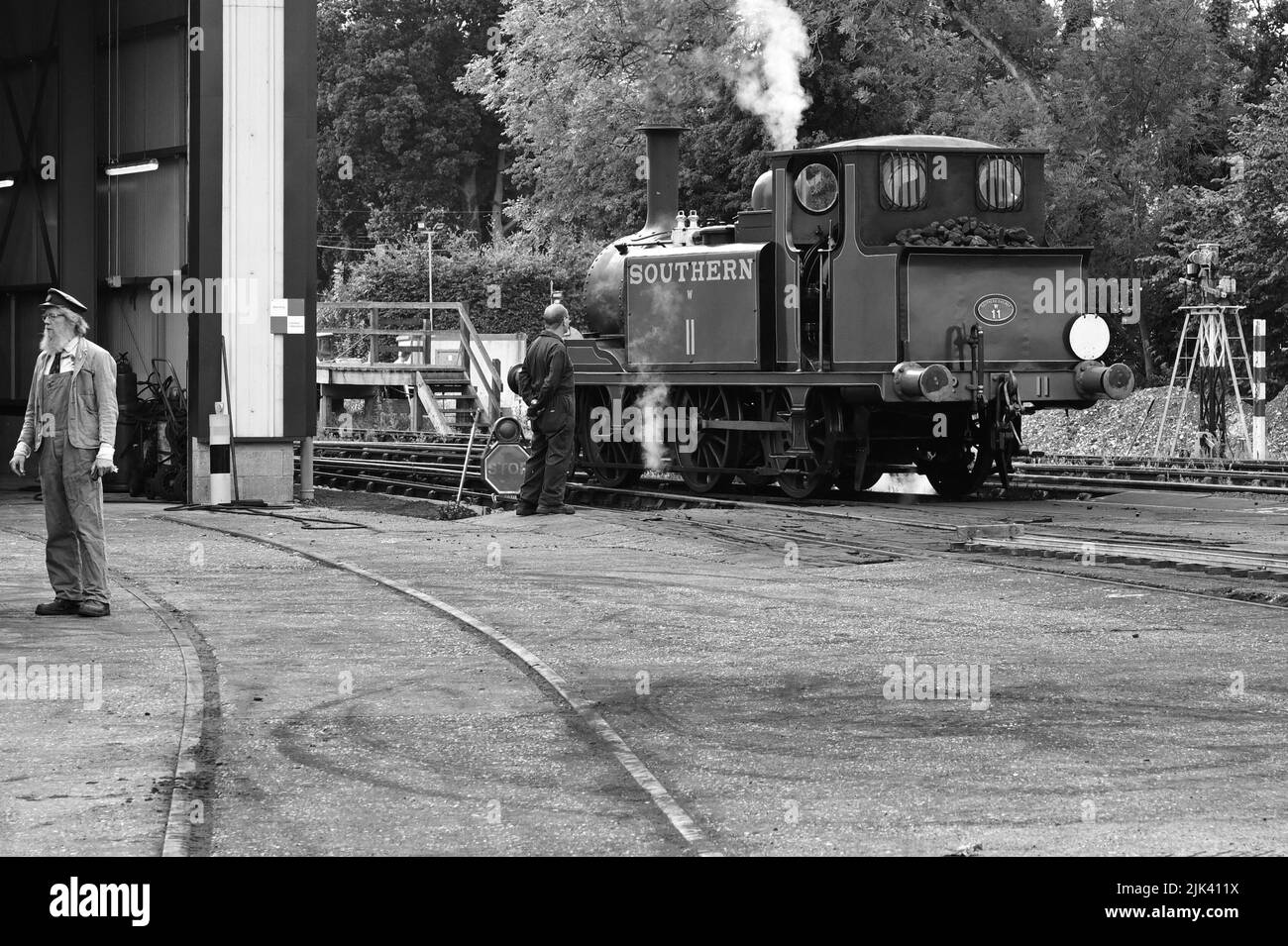 Sheffield Park, East Sussex, UK-30 juillet 2022 : une locomotive TERRIER de classe LB SCR A1 ravitailleur en charbon à la station de Sheffield Park. Banque D'Images