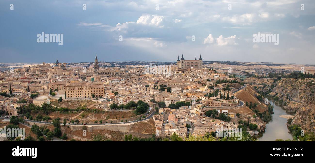 Vista panorámica de la Ciudad de Toledo y el río Tajo, Espagne Banque D'Images