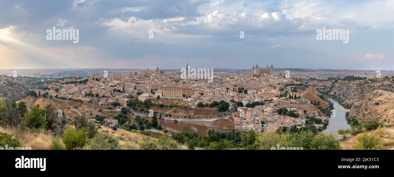 Vista panorámica de la Ciudad de Toledo y el río Tajo, Espagne Banque D'Images