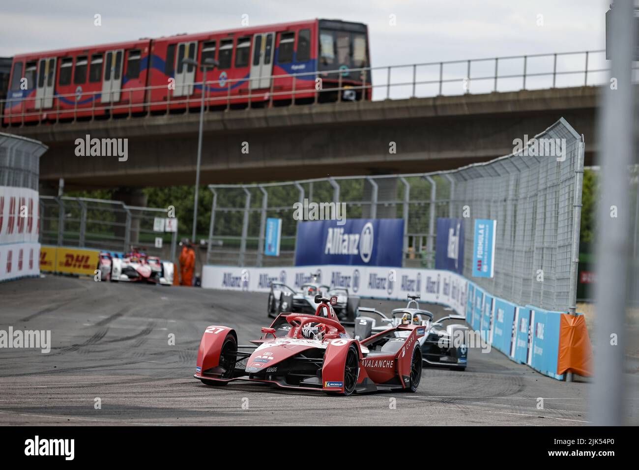 27 DENNIS Jake (gbr), Avalanche Andretti Formula E, BMW IFE.21, action 05 VANDOORNE Stoffel (bel), Mercedes-EQ Silver Arrow 02, action 17 9th DE VRIES Nyck (nld), Mercedes-EQ Silver Arrow 02, action lors de l'ePrix de Londres 2022, rencontre du Championnat du monde de Formule E de la FIA ABB 2021-22, Sur l'Excel Londres de 30 juillet à 31, à Londres, Royaume-Uni - photo: Xavi Bonilla/DPPI/LiveMedia Banque D'Images