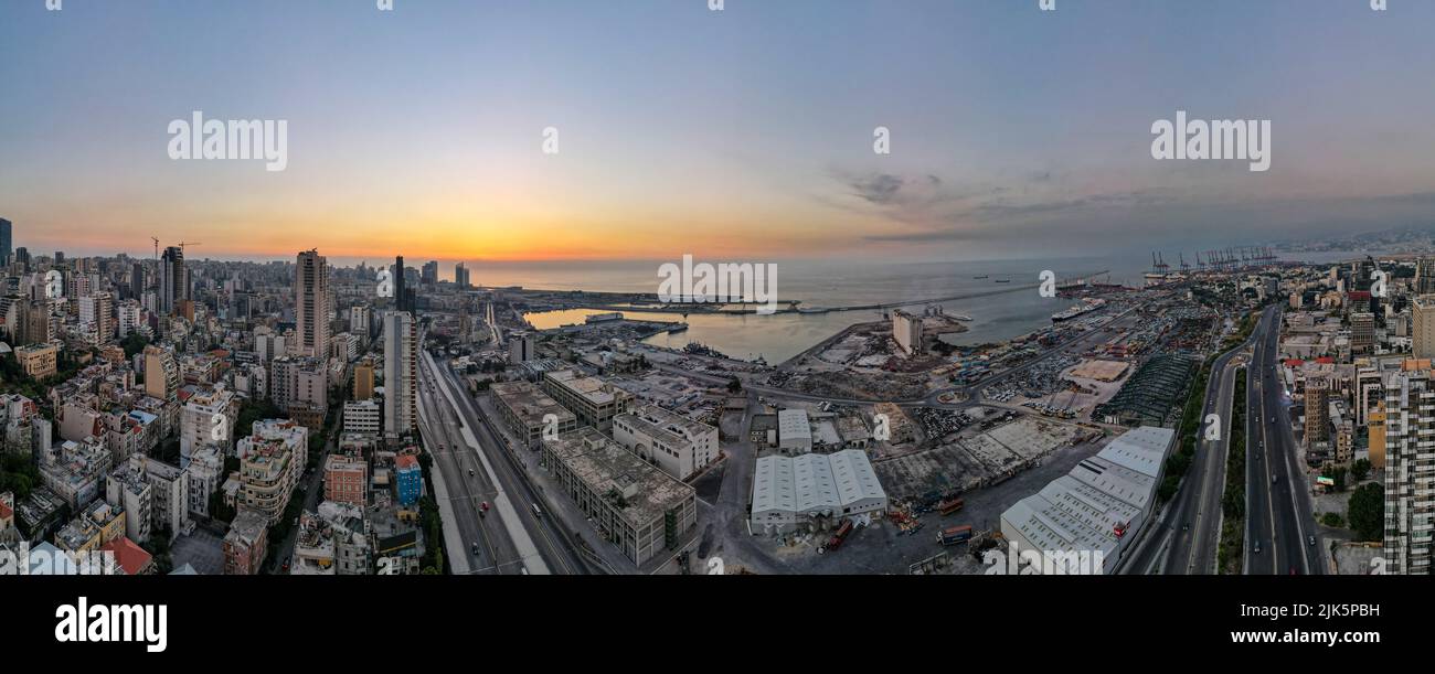 Site de Blaste d'explosion du port de Beyrouth au coucher du soleil en août 2022 Banque D'Images