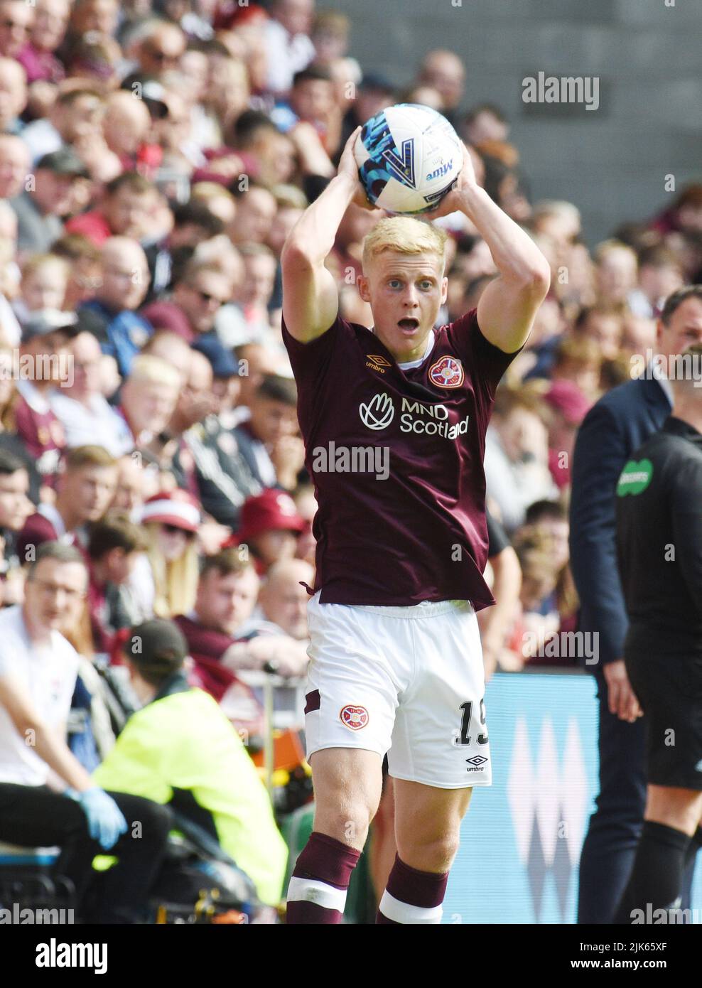 Tynecastle Park, Edinburgh.Scotland UK.30.22 juillet Hearts vs Ross County Cinch Scottish Premier Match . Hearts' Alex Cochrane c. Comté de Ross . Crédit : eric mccowat/Alay Live News Banque D'Images