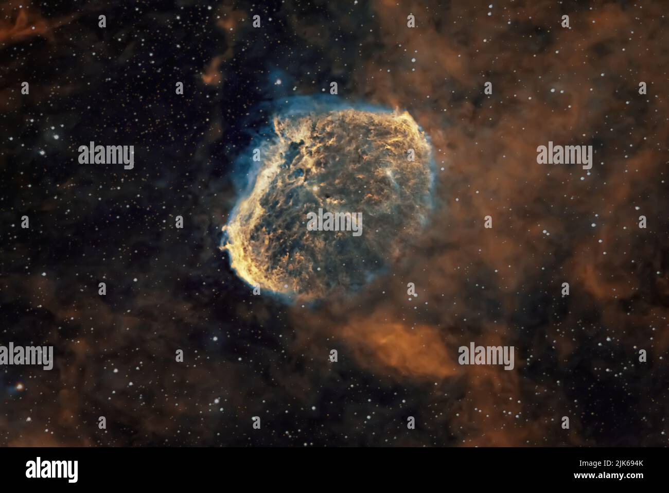 La nébuleuse du croissant (NGC 6888), trouvée dans la constellation de Cygnus, photographiée du Royaume-Uni Banque D'Images