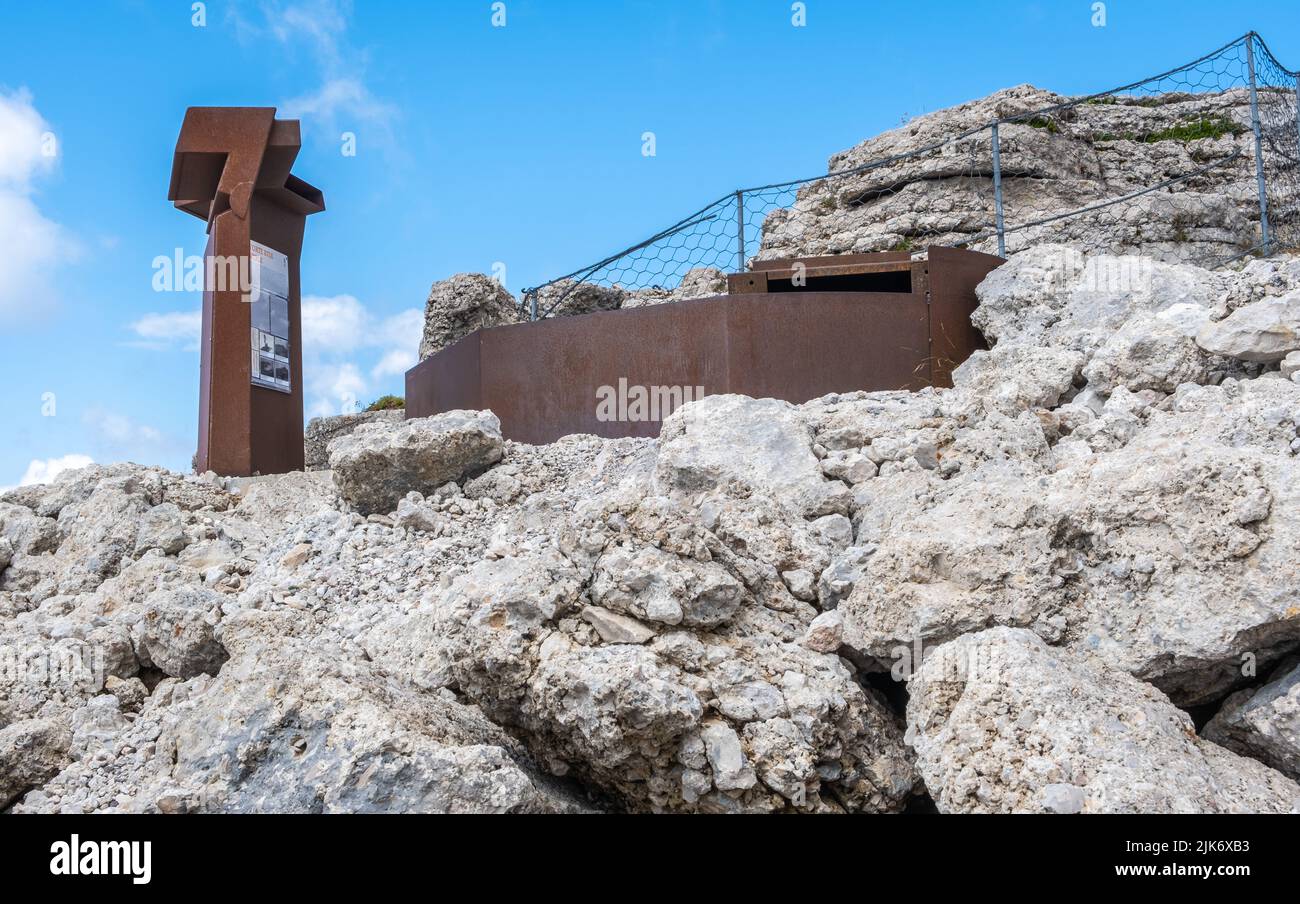 Fort Spitz Verle : fortification autrichienne de la première Guerre mondiale située au sommet de Pizzo di Levico- Levico terme, Trentin-Haut-Adige, Italie Banque D'Images