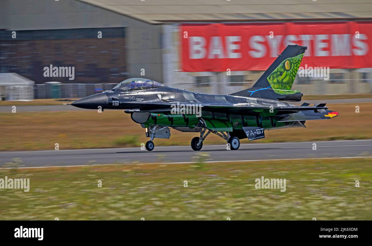 Ecran Belge Air Component Solo, avec écran F-16AM Fighting Falcon « Dream Viper » au Royal International Air Tattoo Banque D'Images