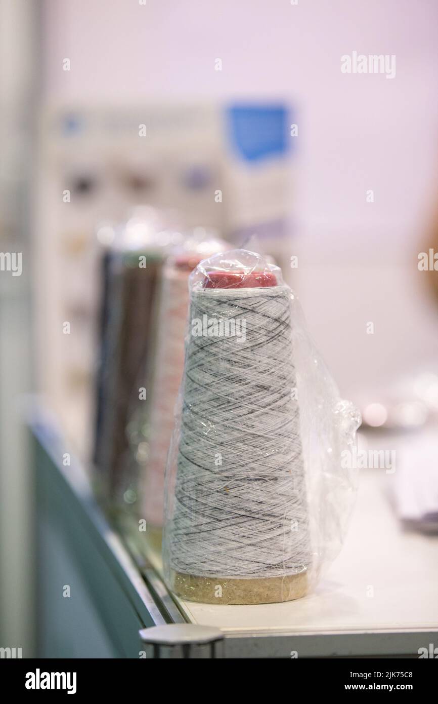 une bobine de fil pour la couture de gros plan Banque D'Images