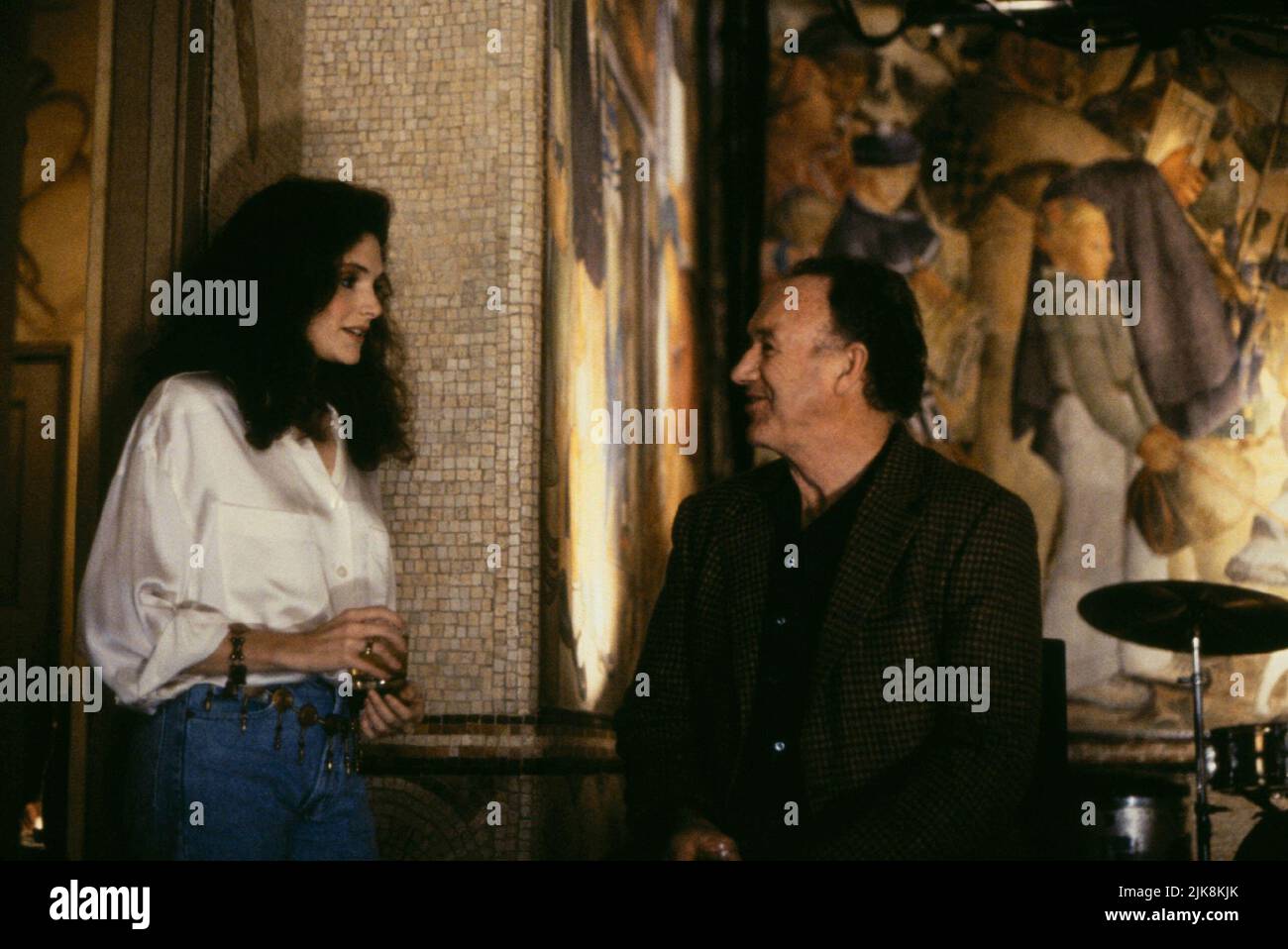 Mary Elizabeth Mastrantonio, Gene Hackman film Class action (1991) personnages : Maggie Ward,Jedediah Tucker Ward réalisateur : Michael Apted 18 mars 1991 **AVERTISSEMENT** cette photographie est à usage éditorial exclusif et est la propriété de 20THCENTURY FOX et/ou du photographe désigné par la société de production et ne peut être reproduite que par des publications en liaison avec la promotion du film ci-dessus. Un crédit obligatoire à 20THCENTURY FOX est requis. Le photographe doit également être crédité lorsqu'il est connu. Aucune utilisation commerciale ne peut être accordée sans autorisation écrite de The film Company. Banque D'Images