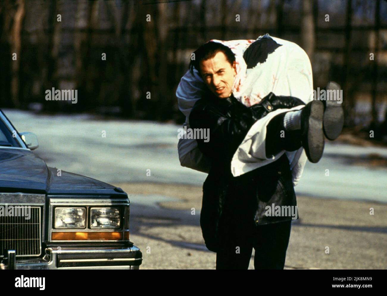 Tim Roth film Little Odessa (1994) personnages : Joshua Shapira réalisateur : James Gray 02 septembre 1994 **AVERTISSEMENT** cette photographie est à usage éditorial seulement et est la propriété de NEW LINE et/ou du photographe assigné par le film ou la société de production et ne peut être reproduite que par des publications en conjonction avec la promotion du film ci-dessus. Un crédit obligatoire pour LA NOUVELLE LIGNE est requis. Le photographe doit également être crédité lorsqu'il est connu. Aucune utilisation commerciale ne peut être accordée sans autorisation écrite de The film Company. Banque D'Images