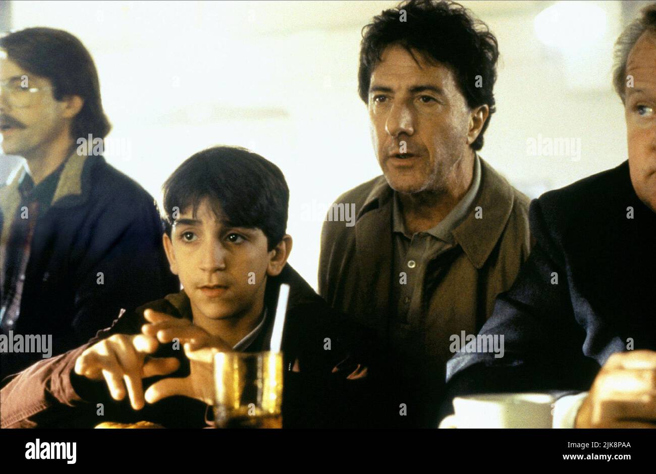 Dustin Hoffman film Accidental Hero (USA 1992) personnages : Bernard 'Bernie' Laplante réalisateur : Stephen Frears 02 octobre 1992 **AVERTISSEMENT** cette photographie est à usage éditorial seulement et est la propriété de COLUMBIA et/ou du photographe désigné par The film or production Company et ne peut être reproduite que par des publications dans le cadre de la promotion du film ci-dessus. Un crédit obligatoire à COLUMBIA est requis. Le photographe doit également être crédité lorsqu'il est connu. Aucune utilisation commerciale ne peut être accordée sans autorisation écrite de The film Company. Banque D'Images