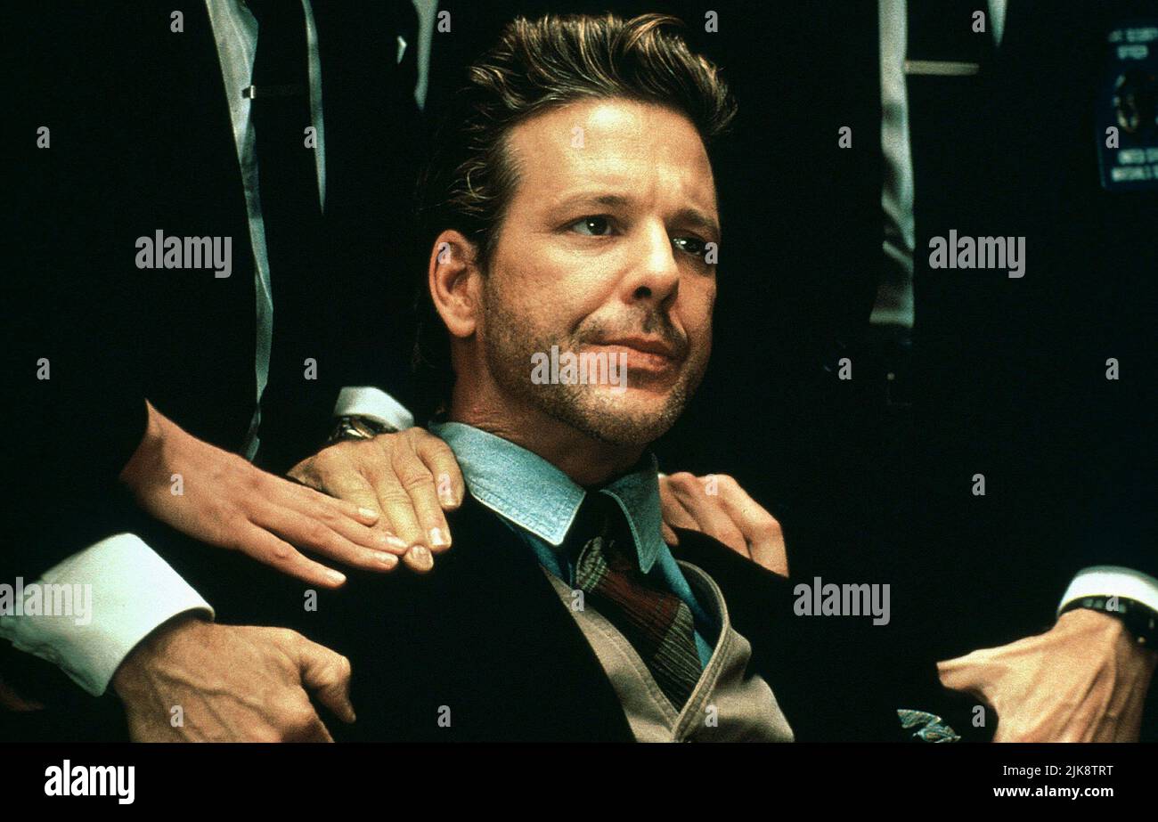 Mickey Rourke film: Hours désespérés (USA 1990) personnages: Michael Bosworth / Literaturverfilmung (basé sur le livre "The Dent Hours" de Joseph Hayes) Directeur: Michael Cimino 05 octobre 1990 **AVERTISSEMENT** cette photographie est à usage éditorial exclusif et est le copyright de MGM et/ou le photographe assigné par la Société de film ou de production et ne peut être reproduite que par des publications dans le cadre de la promotion du film ci-dessus. Un crédit obligatoire pour MGM est requis. Le photographe doit également être crédité lorsqu'il est connu. Aucune utilisation commerciale ne peut être accordée sans autorisation écrite Banque D'Images