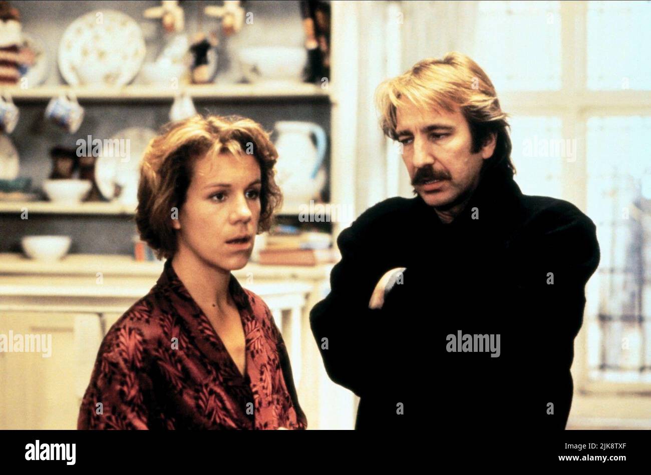 Alan Rickman & Juliet Stevenson film Truly Madly Deep (UK 1990) personnages : Jamie,Nina réalisateur : Anthony Minghella 10 novembre 1990 **AVERTISSEMENT** cette photographie est réservée à un usage éditorial et est la propriété de la BBC et/ou du photographe désigné par The film or production Company et ne peut être reproduite que par des publications en liaison avec la promotion du film ci-dessus. Un crédit obligatoire à BBC est requis. Le photographe doit également être crédité lorsqu'il est connu. Aucune utilisation commerciale ne peut être accordée sans autorisation écrite de The film Company. Banque D'Images