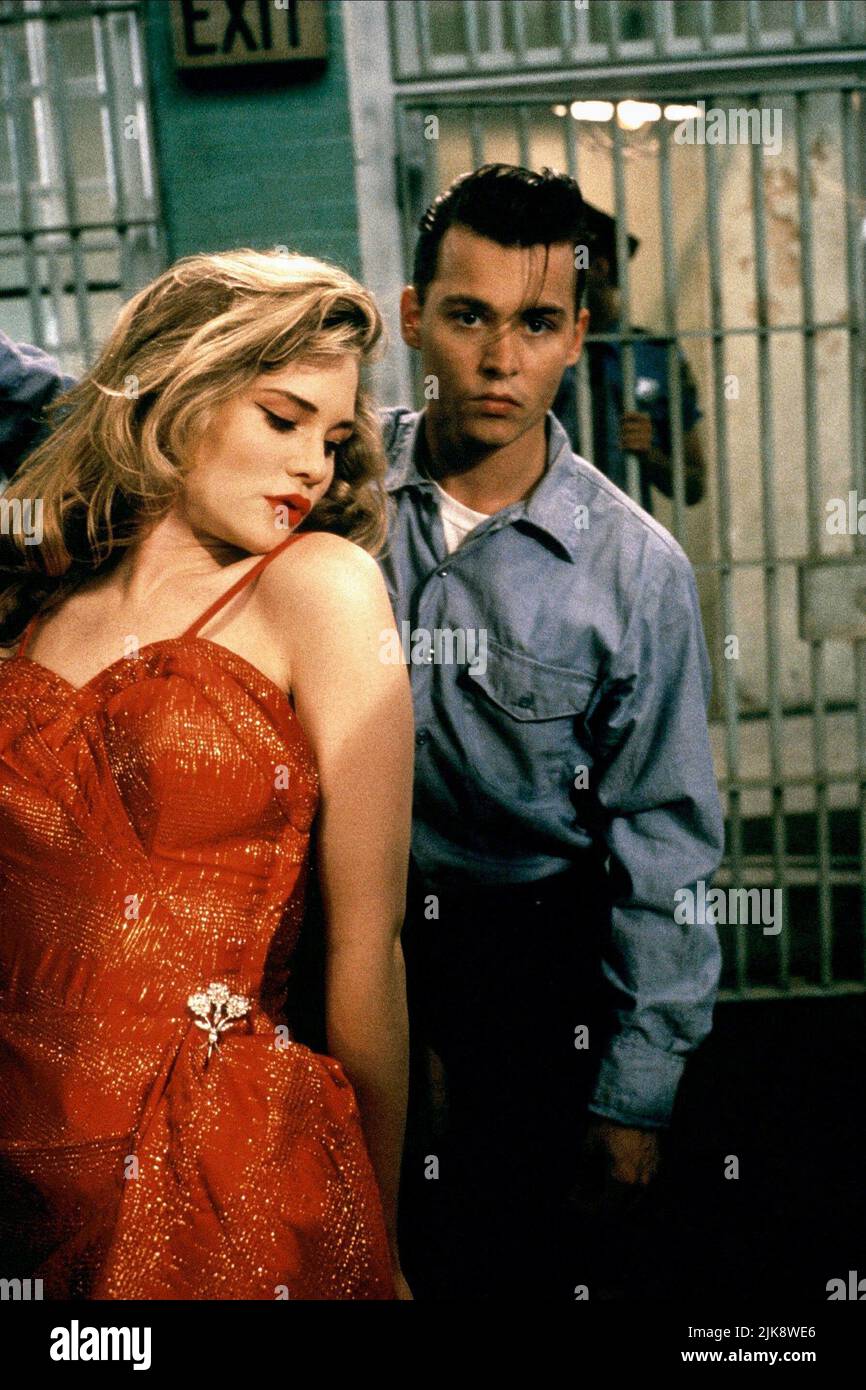 Amy Locane, Johnny Depp film: Cry-Baby; Cry Baby (1990) personnages: Allison Vernon-Williams,Wade 'Cry-Baby' Walker Directeur: John Waters 06 avril 1990 **AVERTISSEMENT** cette photographie est destinée à un usage éditorial exclusif et est le droit d'auteur d'UNIVERSAL et/ou du photographe attribué par la Société de film ou de production et ne peut être reproduite que par des publications en conjonction avec la promotion du film ci-dessus. Un crédit obligatoire pour UNIVERSEL est requis. Le photographe doit également être crédité lorsqu'il est connu. Aucune utilisation commerciale ne peut être accordée sans l'autorisation écrite de la Société du film. Banque D'Images