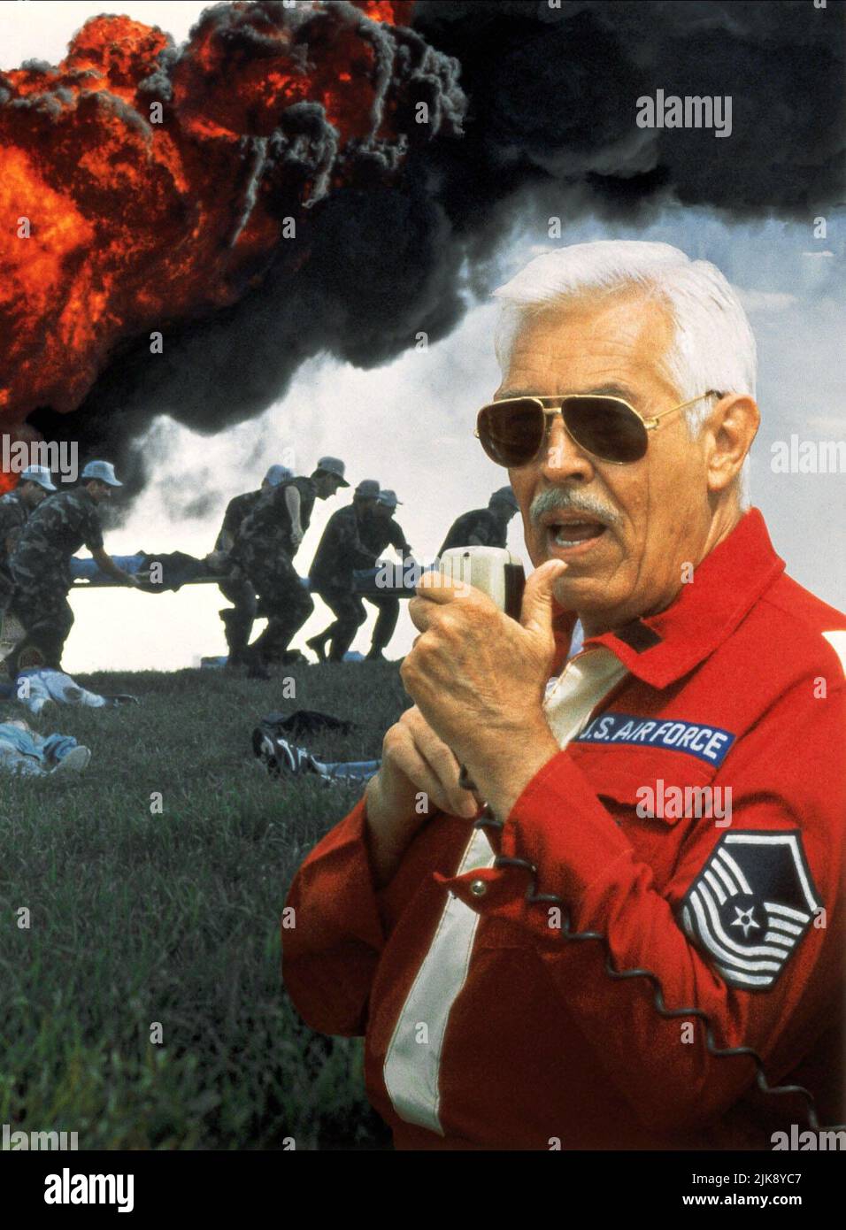 James Coburn film Crash Landing : The Rescue of Flight 232 (1992) personnages : Jim Hathaway réalisateur : Lamont Johnson 24 février 1992 **AVERTISSEMENT** cette photographie est destinée à un usage éditorial seulement et est la propriété de ABC et/ou du photographe désigné par The film or production Company et ne peut être reproduite que par des publications en liaison avec la promotion du film ci-dessus. Un crédit obligatoire à ABC est requis. Le photographe doit également être crédité lorsqu'il est connu. Aucune utilisation commerciale ne peut être accordée sans autorisation écrite de The film Company. Banque D'Images